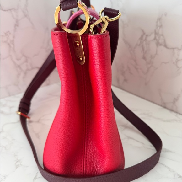 Beautiful Like New Louis Vuitton Capucines bag - Picture 5 of 16